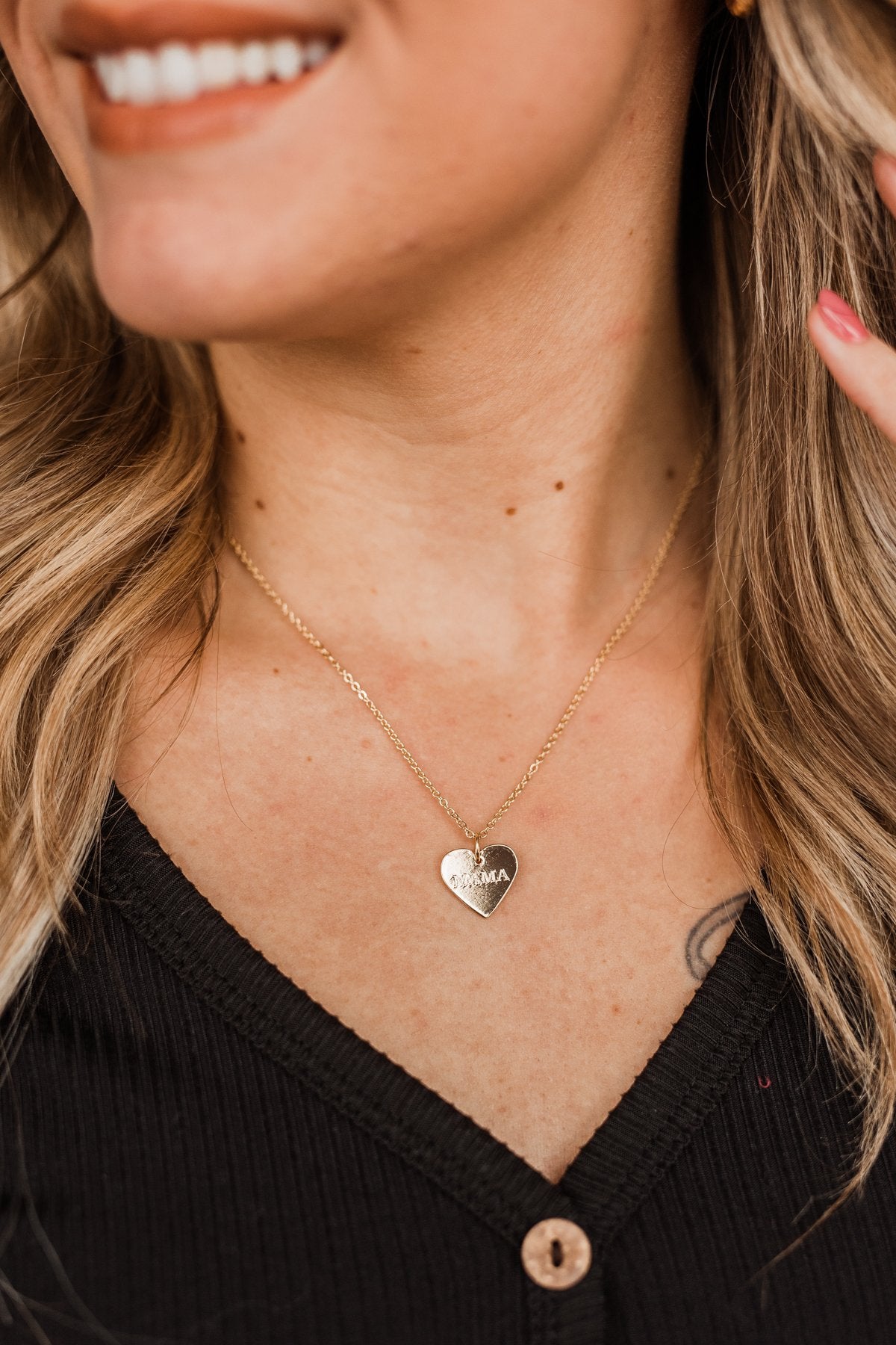 Full Hearts "Mama" Pendant Necklace- Gold