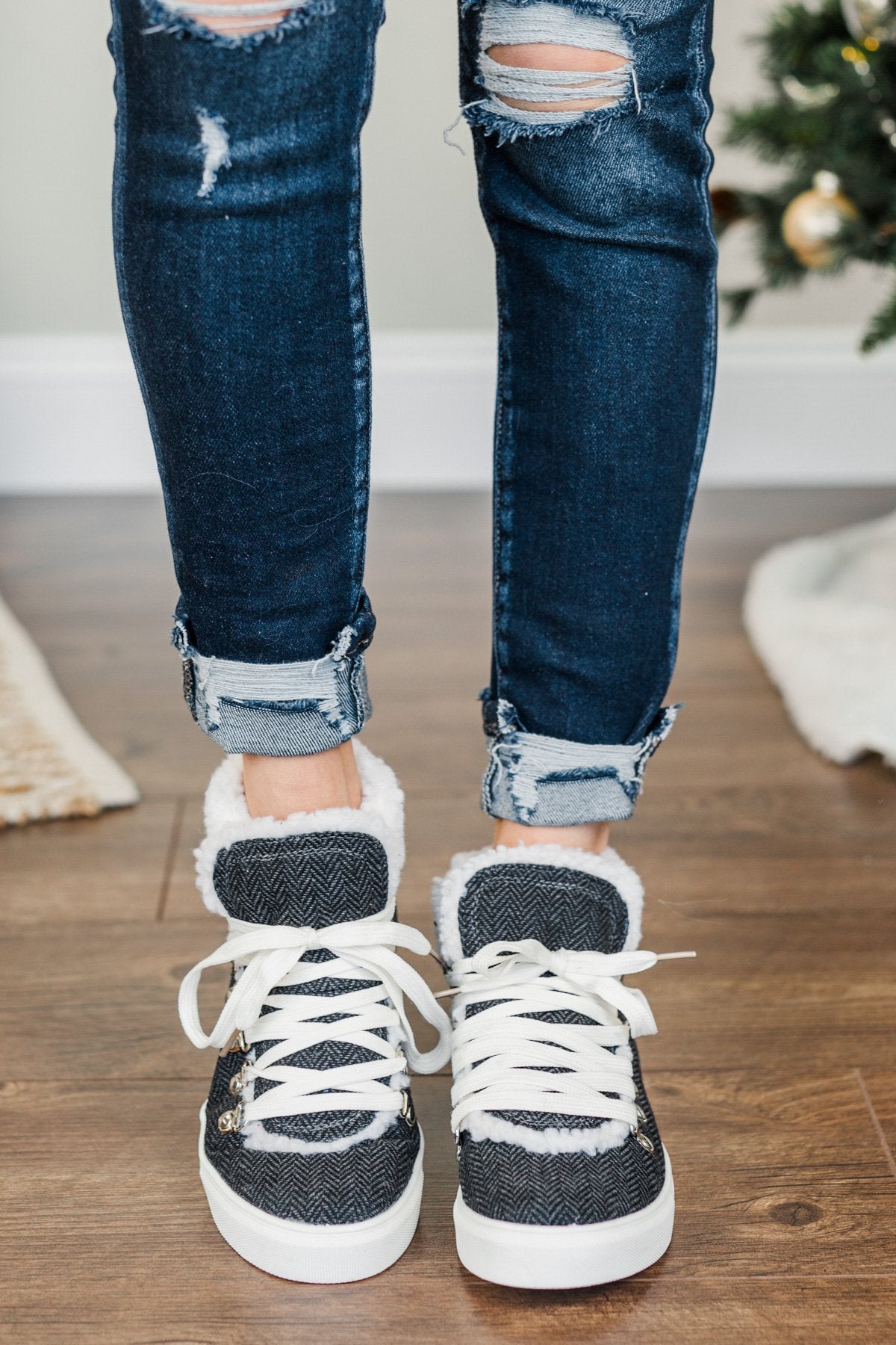 Very G Snuggly Sneakers- Charcoal