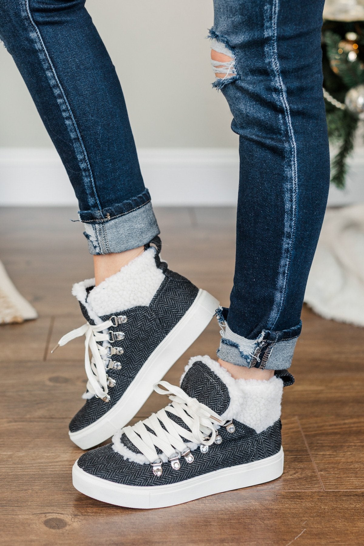 Very G Snuggly Sneakers- Charcoal