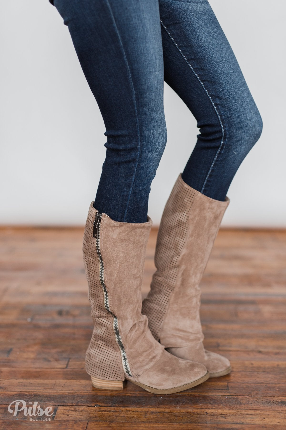 Very G Unstructured Boots- Taupe