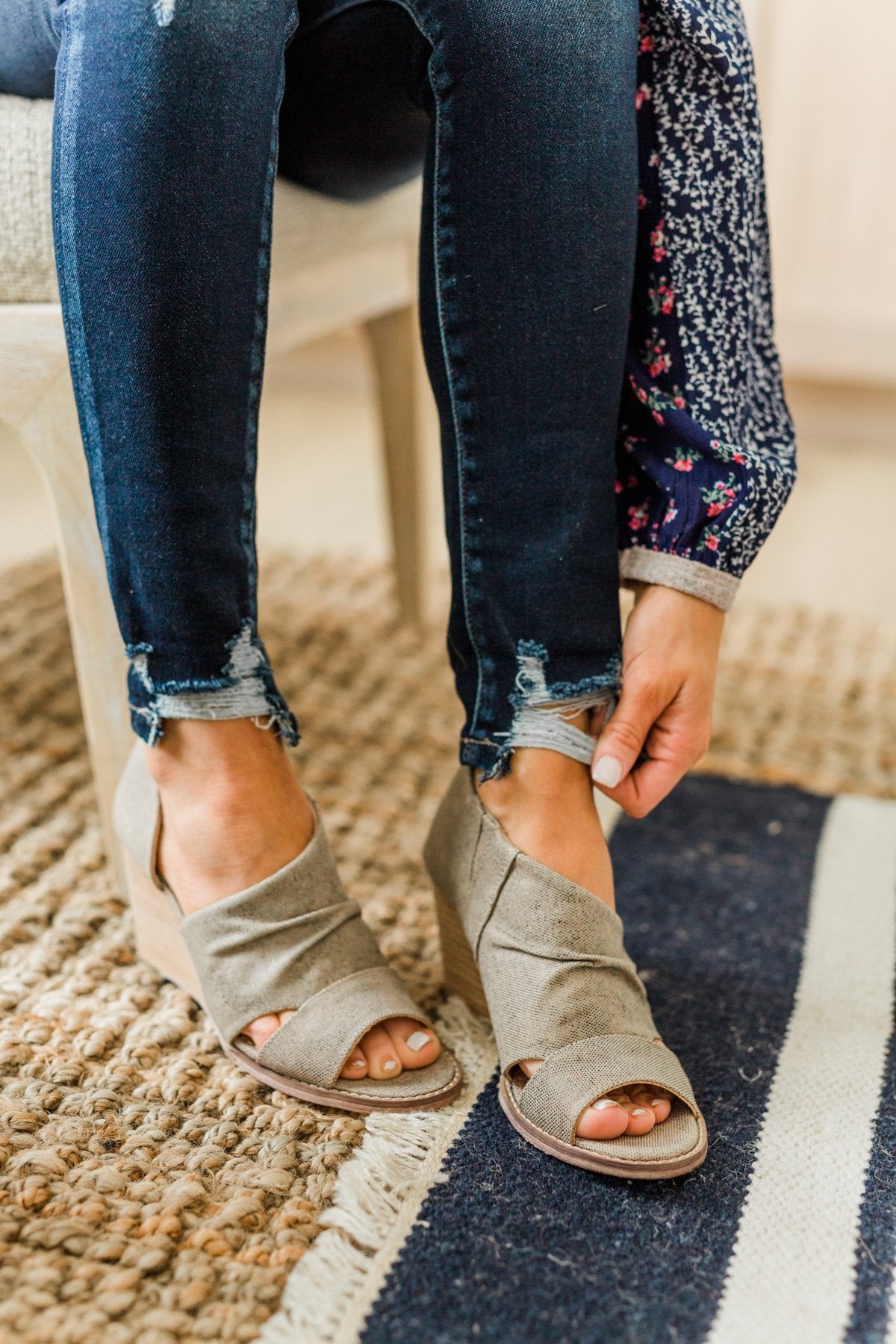 Very G Becca Wedges- Cream – The Pulse Boutique