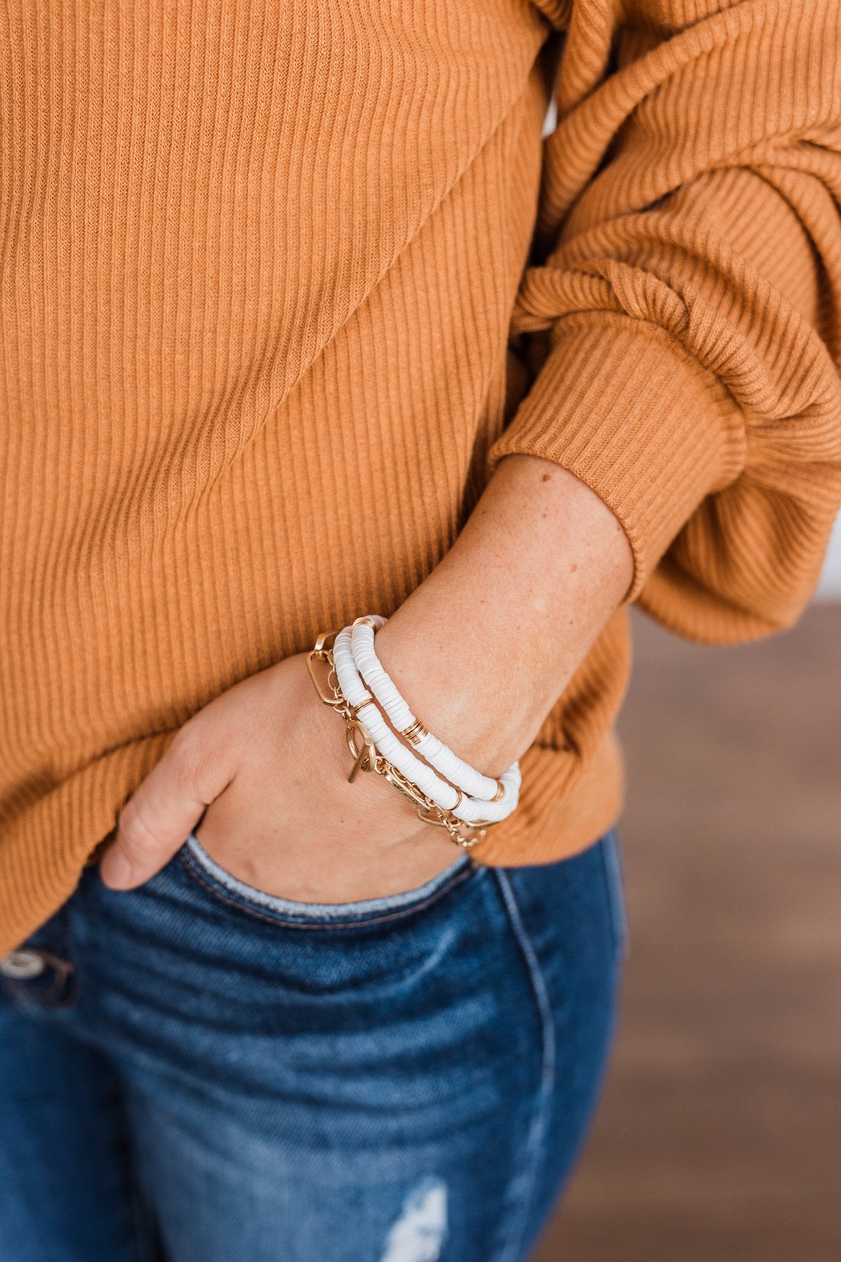 Charmingly Chic Stackable Bracelet Set- White & Gold