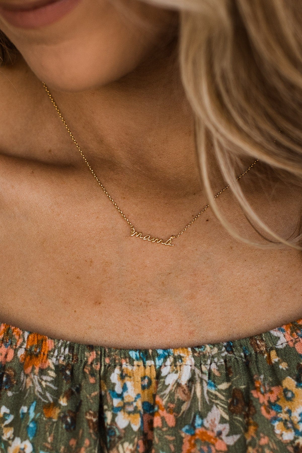 A Love Like No Other "Mama" Necklace- Gold