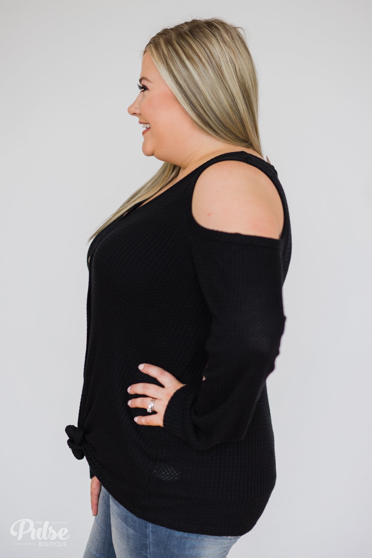 Take A Hint Cold Shoulder Thermal Top- Black