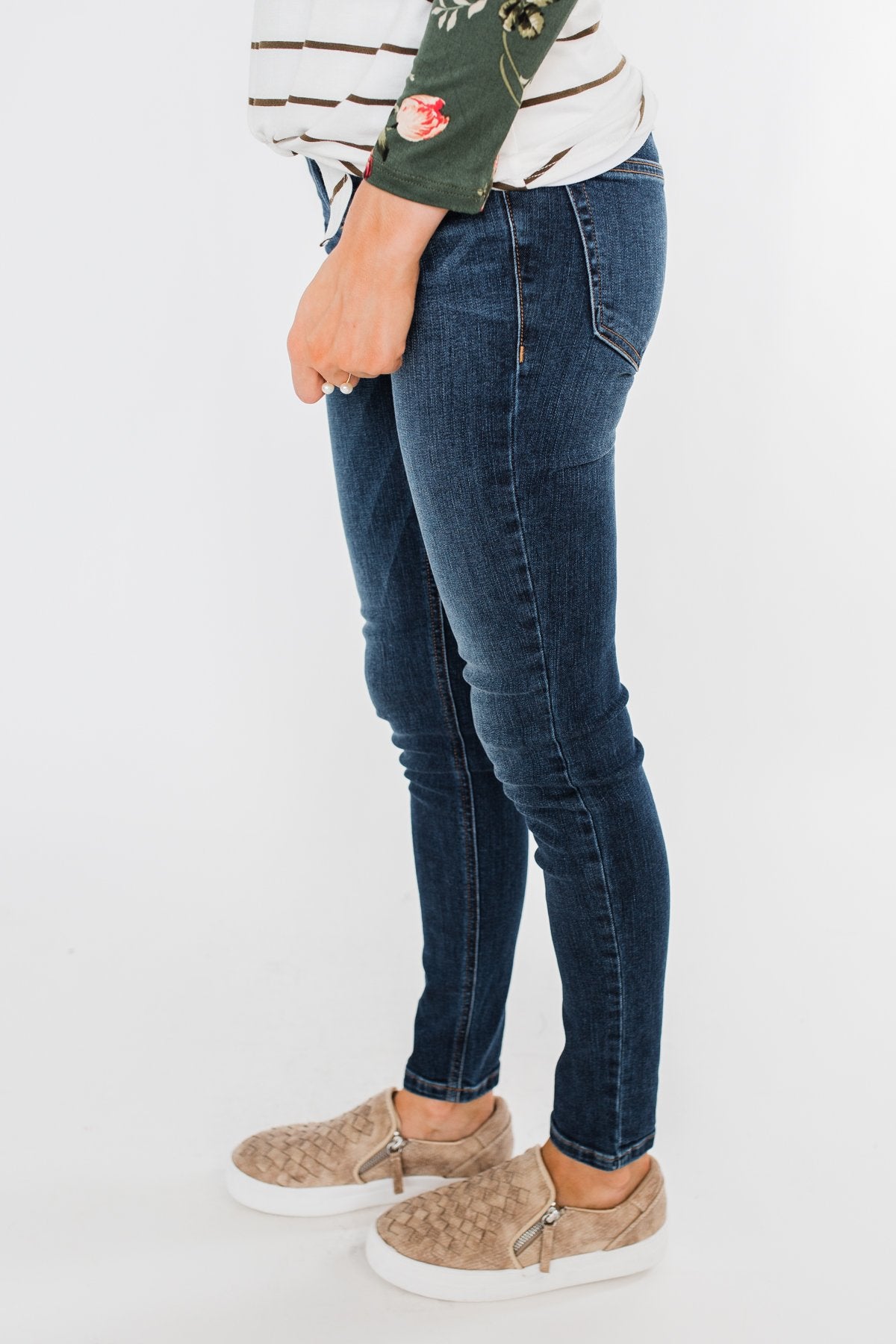 Sneak Peek Jeans- Becky Dark Wash