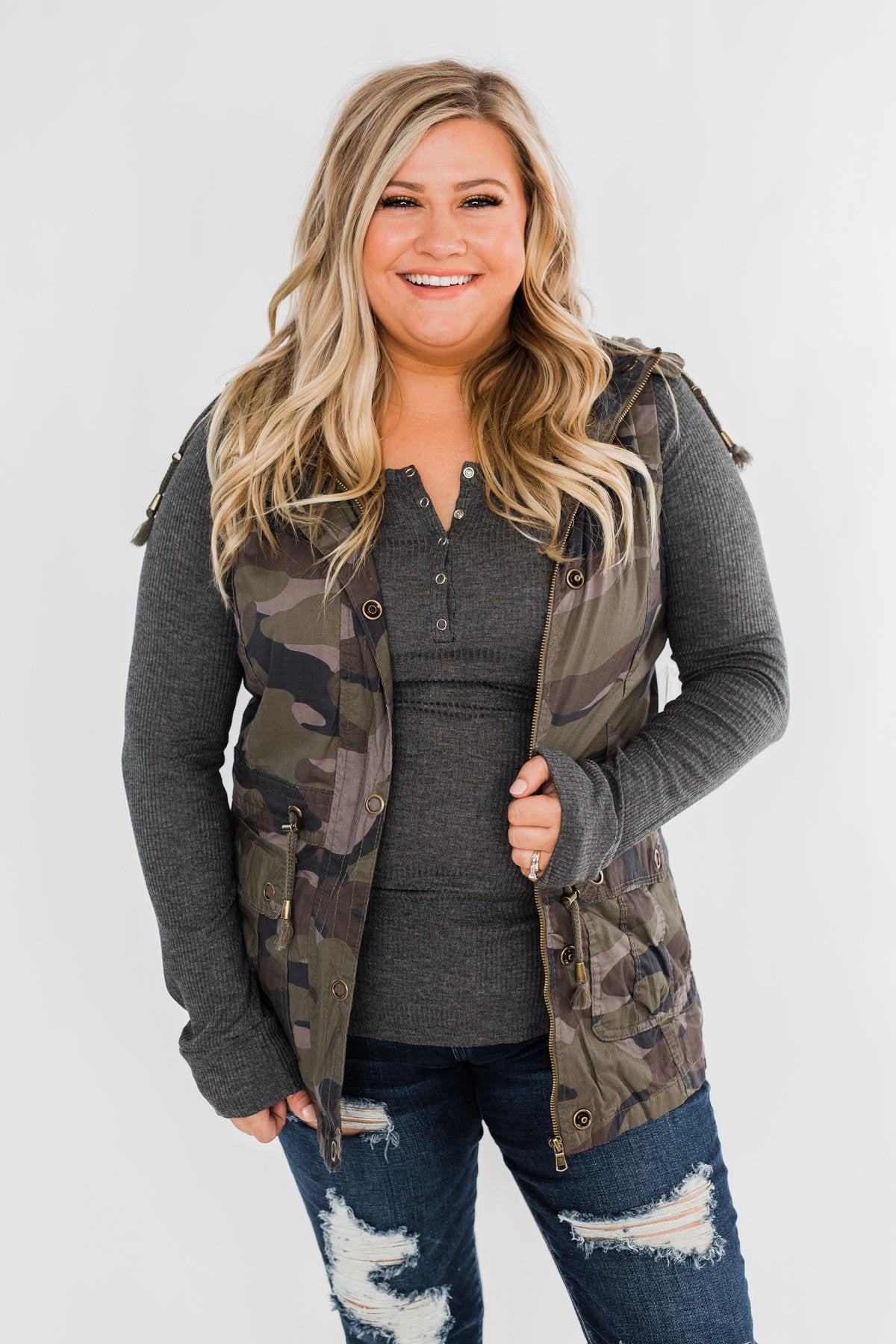 Season Essential Vest- Camo