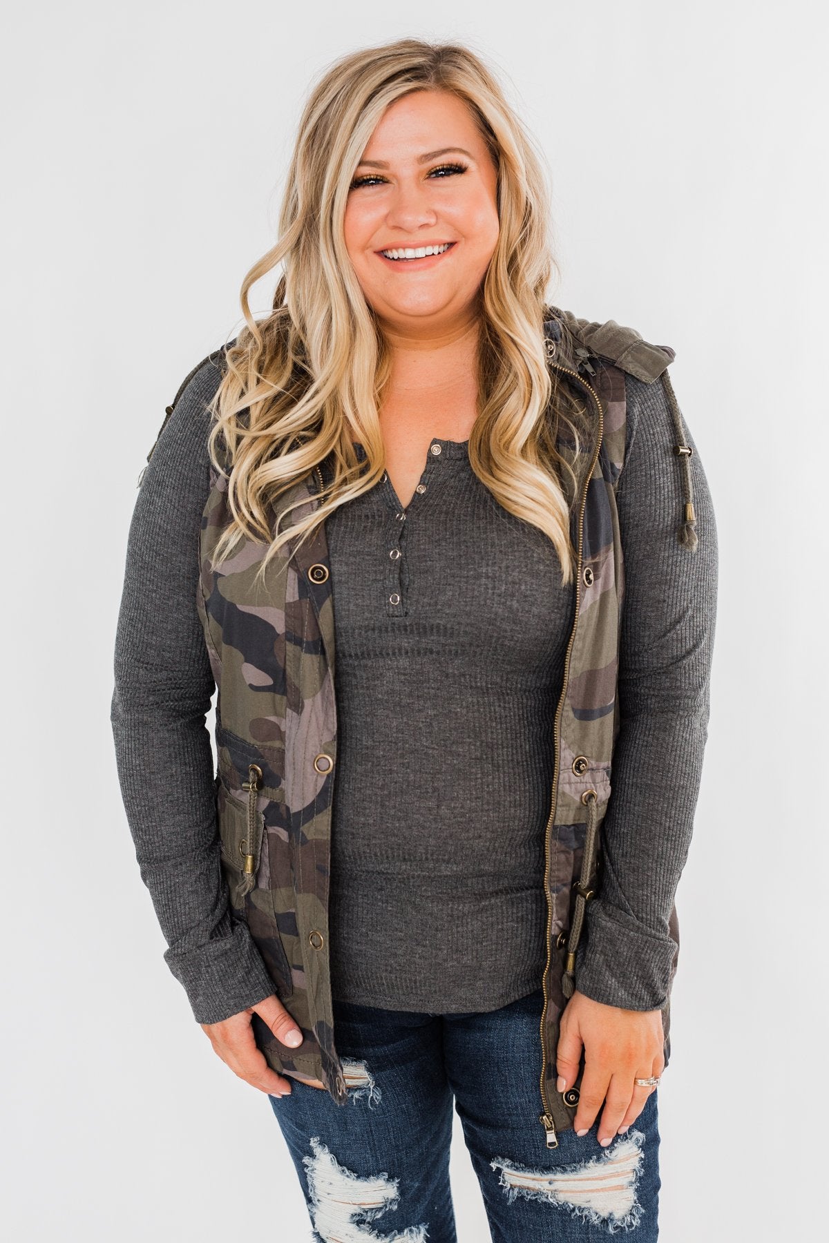 Season Essential Vest- Camo
