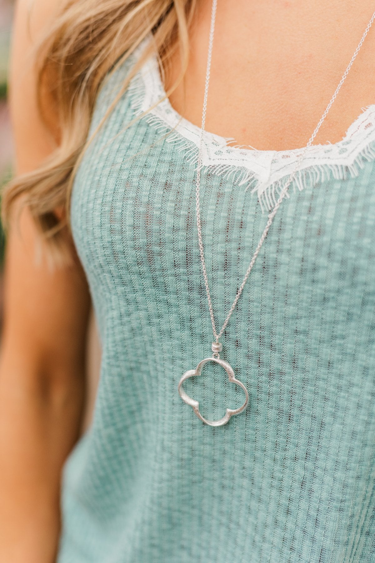 Shining My Smile Clover Pendant Necklace- Silver