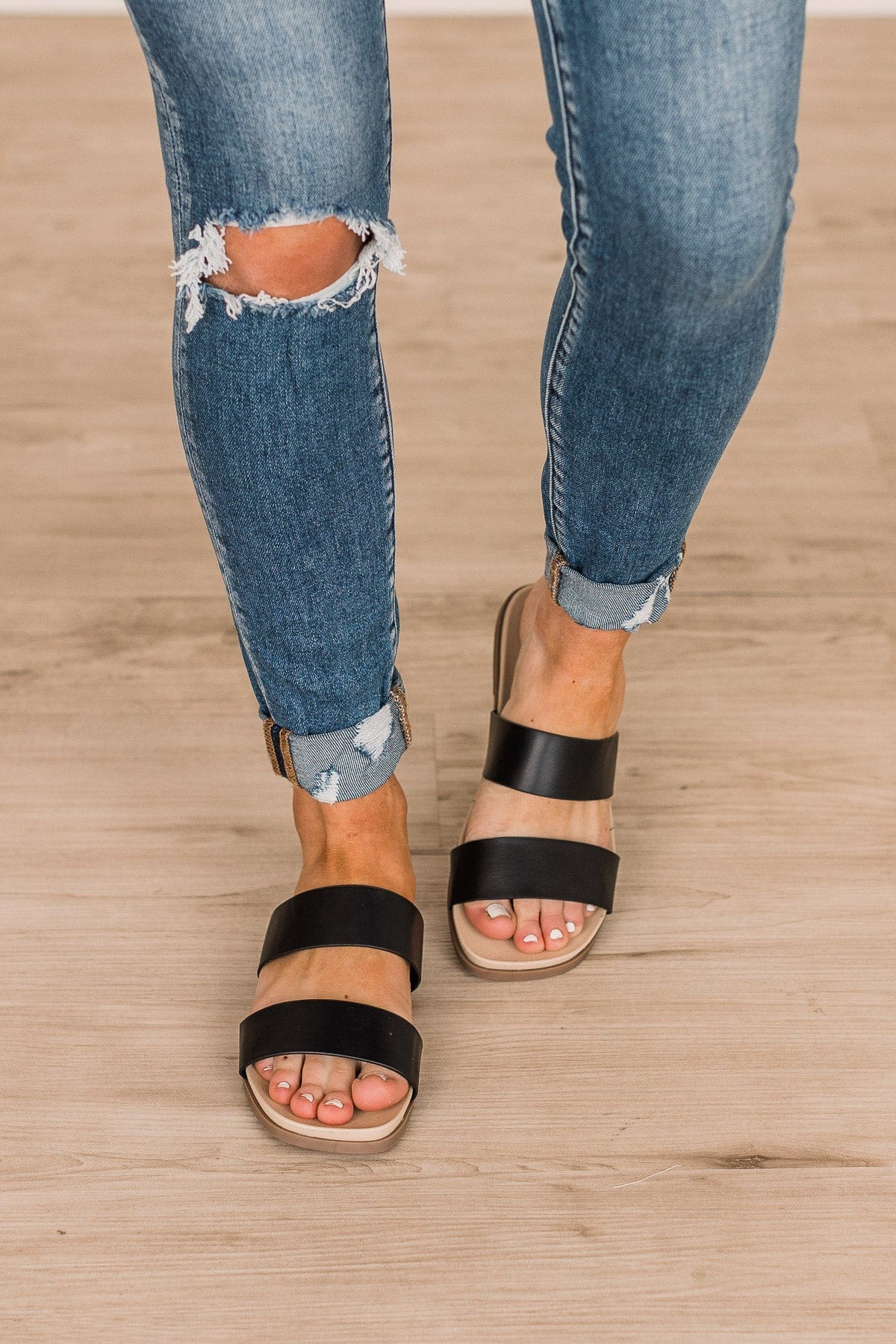 Qupid Laylow Slide Sandals- Black