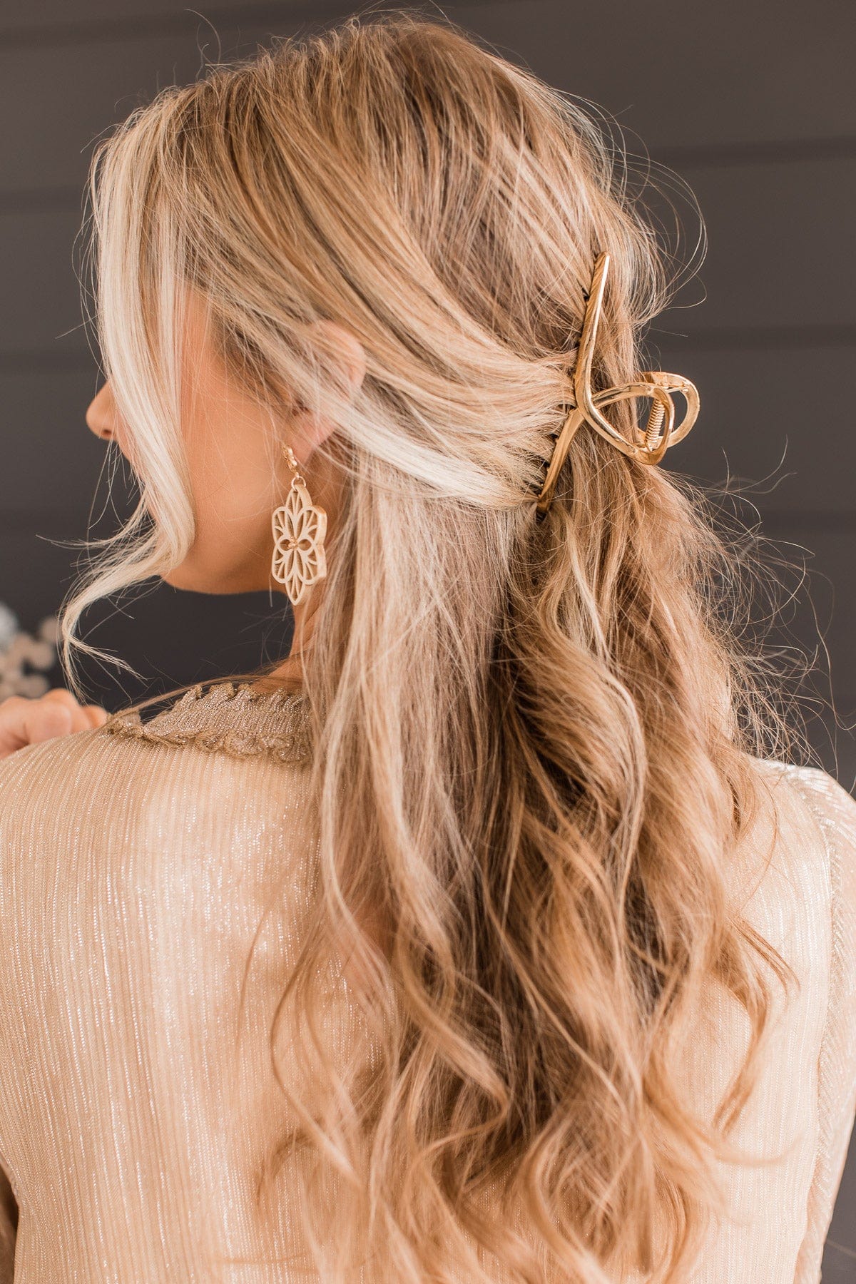Expecting The Best Claw Hair Clip- Gold