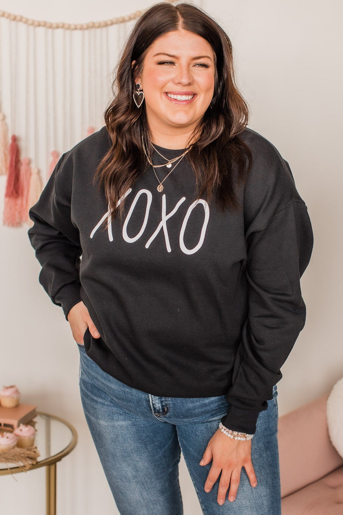 Hugs & Kisses "XOXO" Graphic Pullover- Black