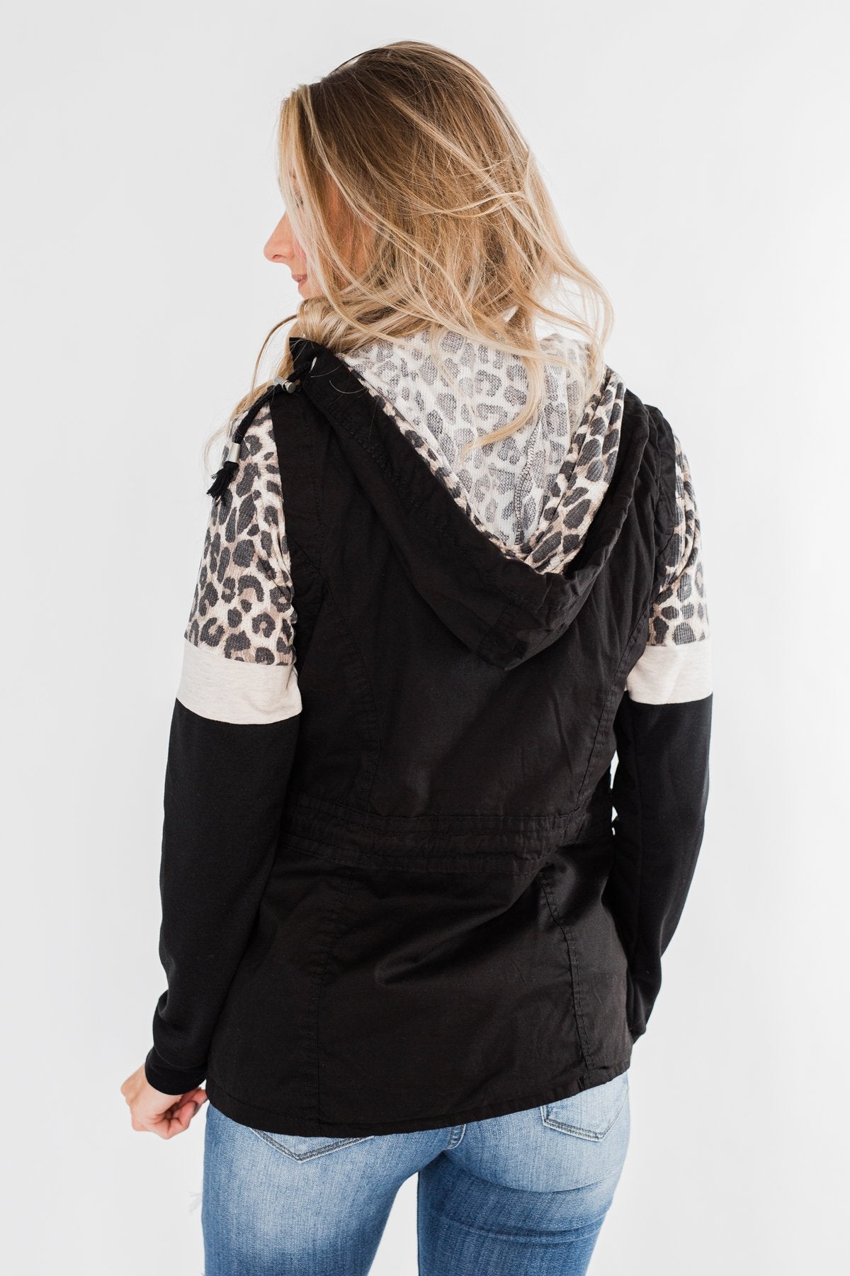 Season Essential Vest- Black