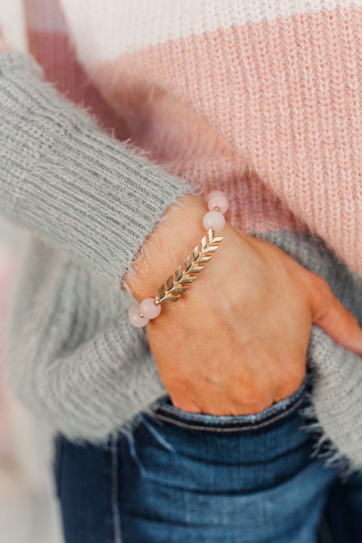 Single Feather Pendant Beaded Bracelet- Pink & Gold