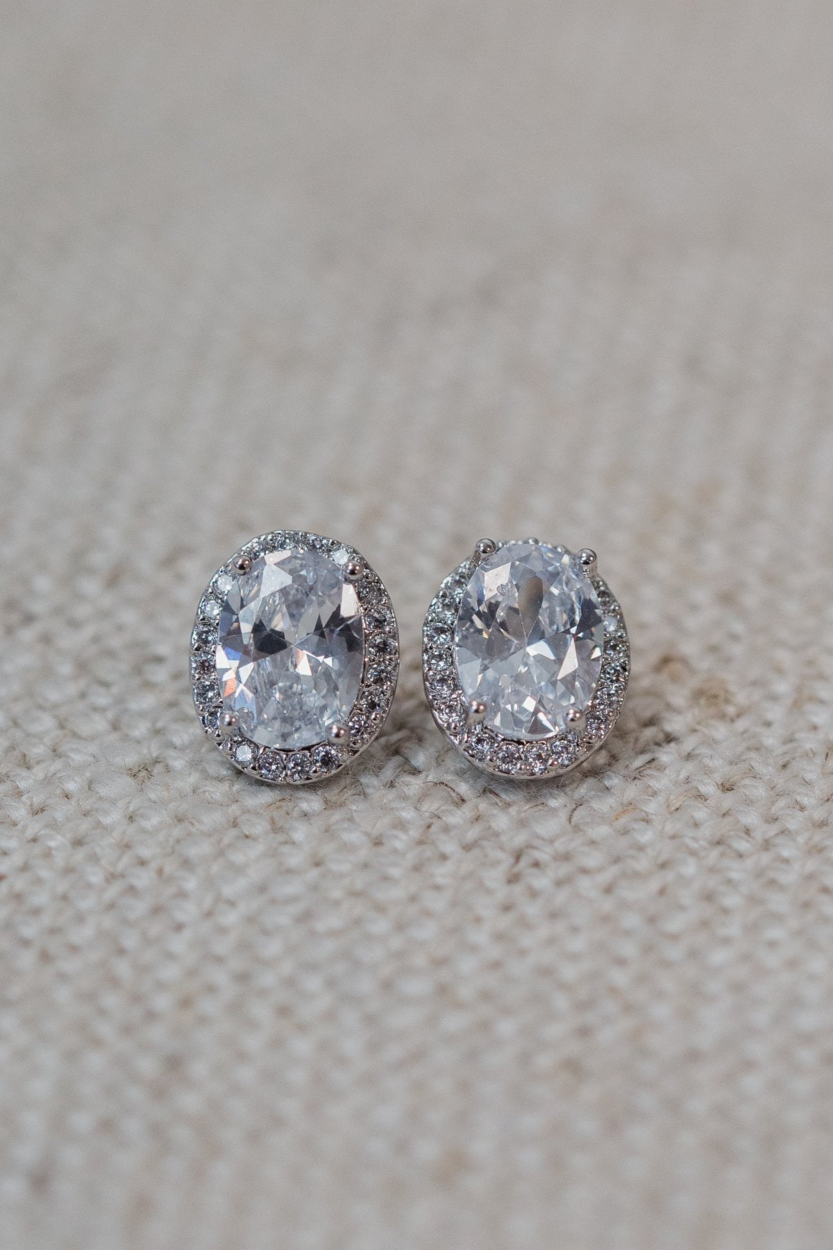 Oval Stud Earrings- Silver – The Pulse Boutique