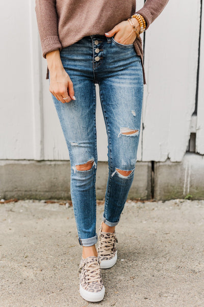 Vervet Mid-Rise Skinny Jeans- Karina Wash – The Pulse Boutique
