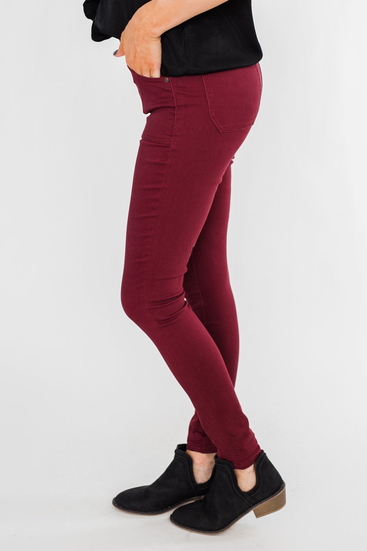Goneryl evigt værksted Celebrity Pink Ankle Skinny Jeans- Burgundy – The Pulse Boutique